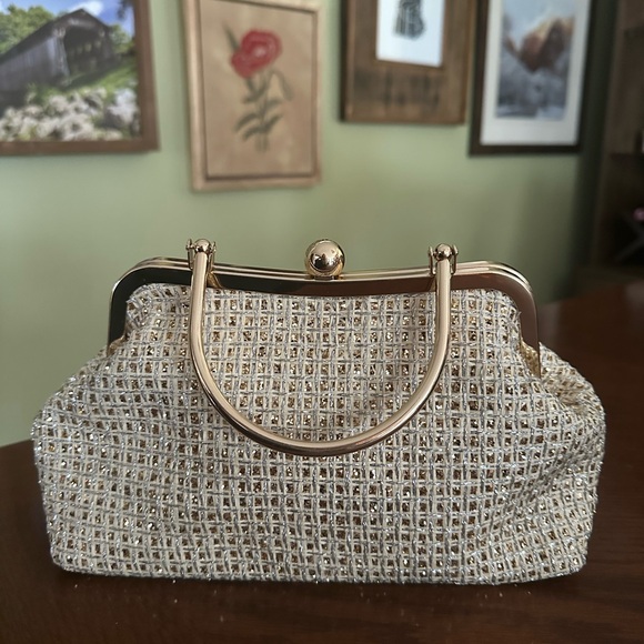 Gold Shimmer Clutch - Picture 4 of 5